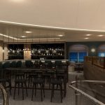 Die Schau Bar auf Deck 5 ist ein beliebter Treffpunkt für die Gäste der Mein Schiff Flotte. Auf der Mein Schiff 6 verwandelt sie sich optisch in einen Jazz Club.. Foto: TUI Cruises