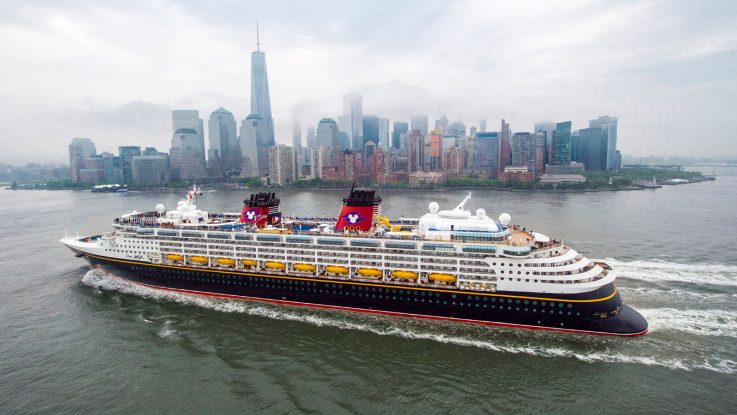 Viele neue Routen ab Herbst 2018 bei Disney Cruise Line. Wie hier ab New York geht es zu interessanten Zielen. Foto: Disney Cruise Line/Chloe Rice
