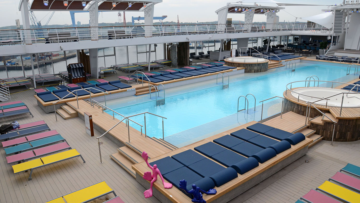 Bildergalerie: Impressionen von der Mein Schiff 6 - CruiseStart.de