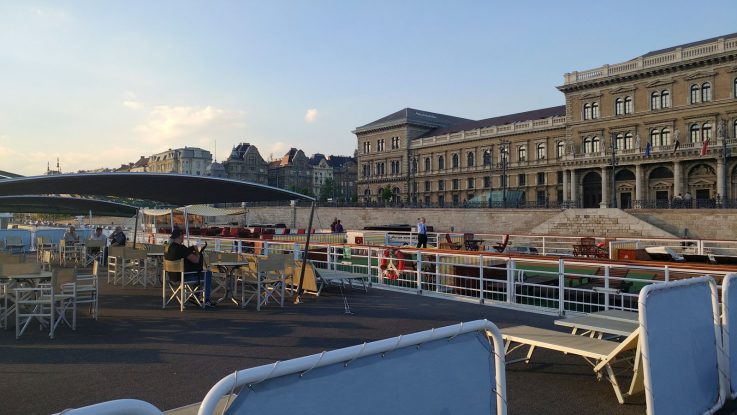 Direkt an der Markthalle in Budapest liegt die MS Maxima auf der GEO cruises. Foto: bergeest