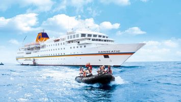 Die MS Hanseatic feiert mit der Umrundung Islands eine Routenpremiere. Foto: Hapag-Lloyd Cruises