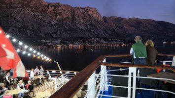 Auslaufen Kotor Montenegro. / Foto: Oliver Asmussen/oceanliner-pictures.com