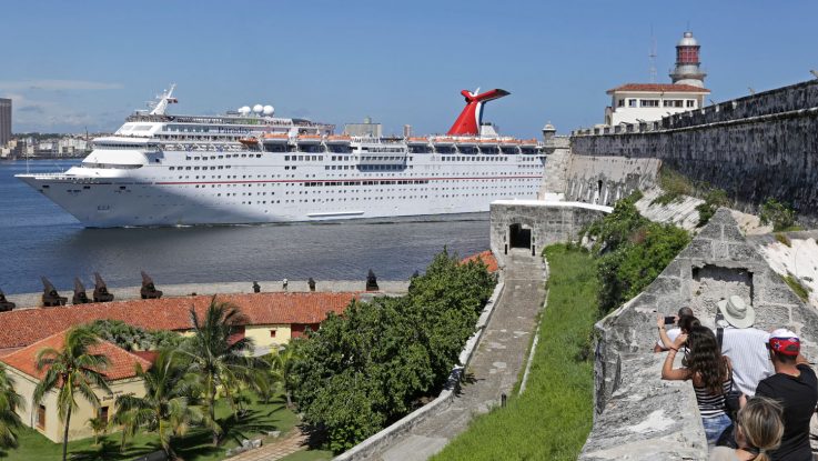 Wird kräftig aufgewertet: die Carnival Paradise. Foto: Sven Creutzmann/Carnival Cruise Line