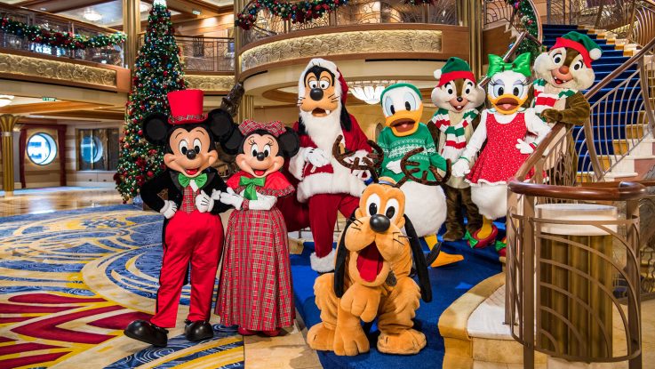Weihnachten an Bord der Disney Cruise Line Schiffe mit Michey Maus und Co. Foto: Disney Cruise Line/Matt Stroshane