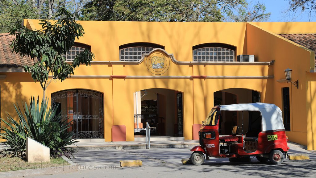 Eingang Maya Stadt Copan, Honduras / Foto: Oliver Asmussen/oceanliner-pictures.com